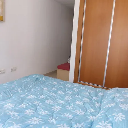 2 Bedroom In The Oasis Complex Apartment *